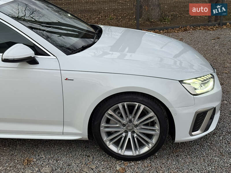 Седан Audi A4 2018 в Стрию