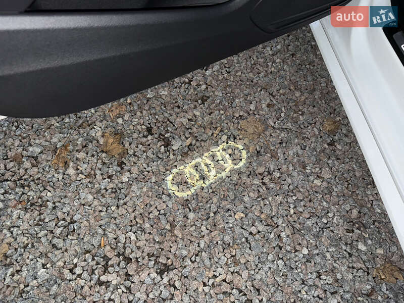 Седан Audi A4 2018 в Стрию