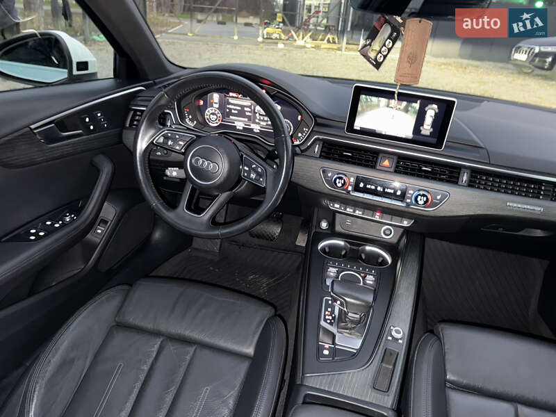 Седан Audi A4 2018 в Стрию