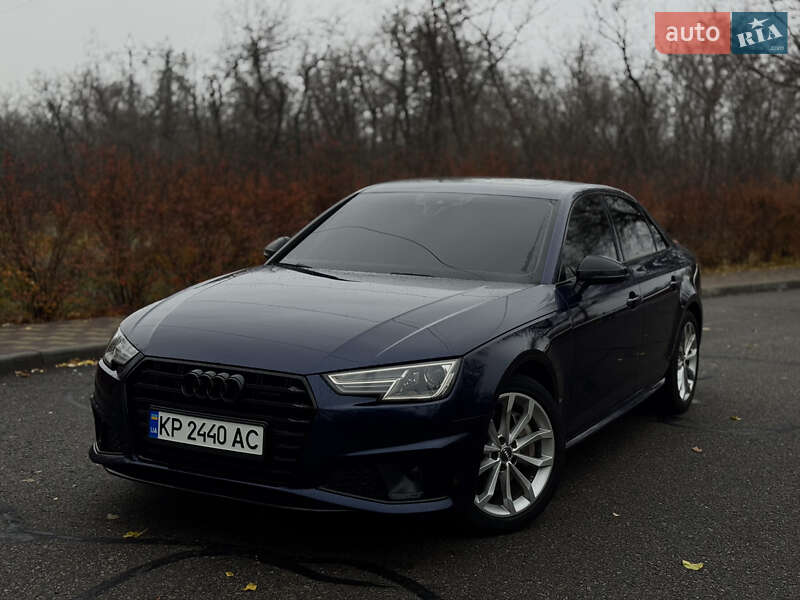 Седан Audi A4 2019 в Запорожье