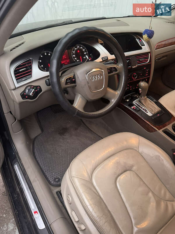 Седан Audi A4 2011 в Киеве