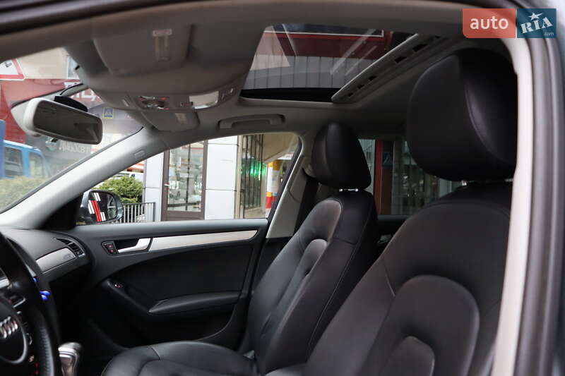 Седан Audi A4 2015 в Львові