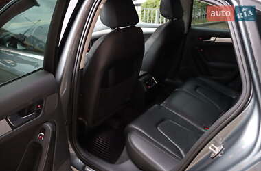 Седан Audi A4 2015 в Львове