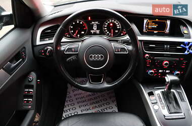 Седан Audi A4 2015 в Львове