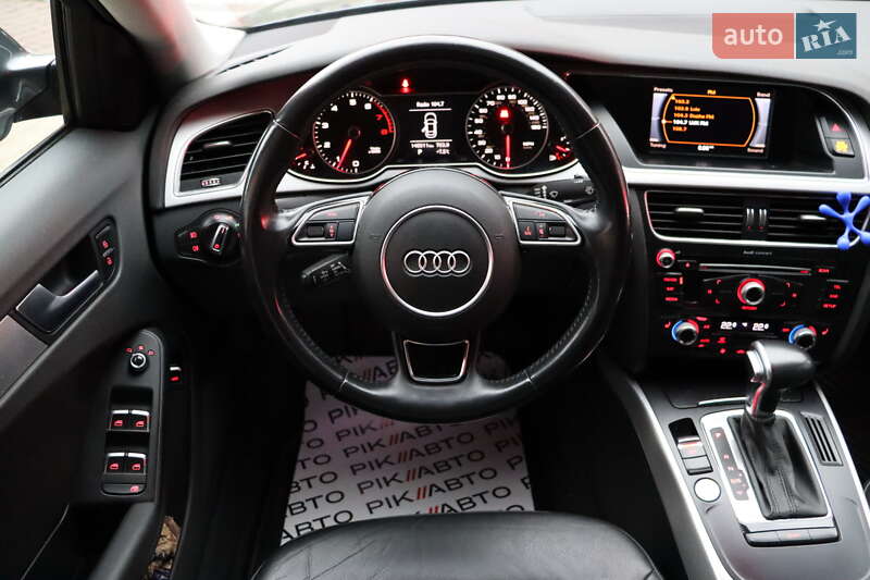 Седан Audi A4 2015 в Львові