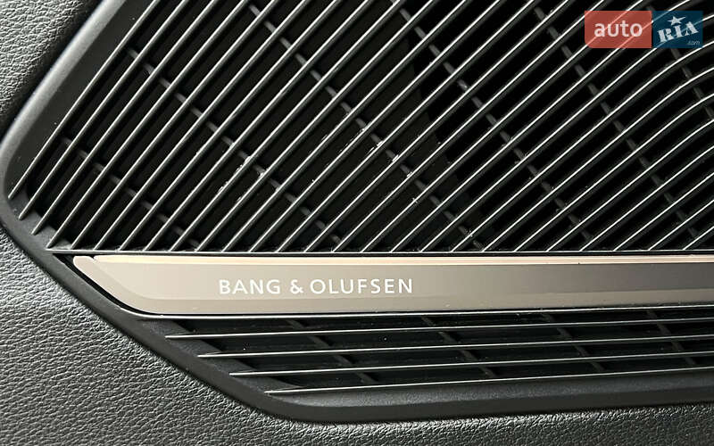 Седан Audi A4 2018 в Львові