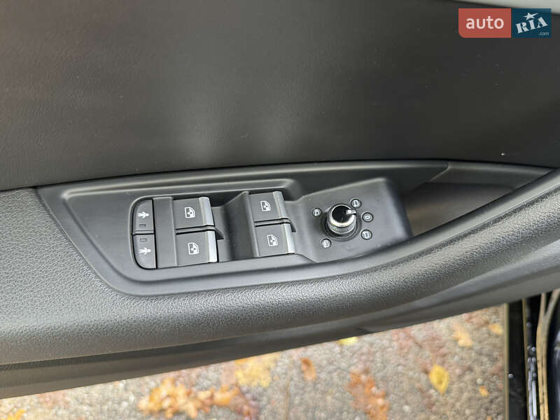 Седан Audi A4 2017 в Киеве