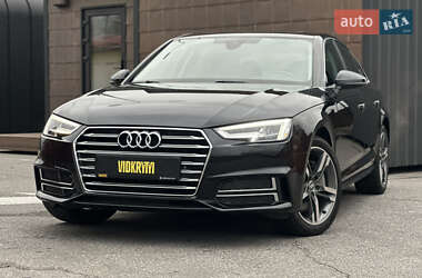 Седан Audi A4 2016 в Киеве