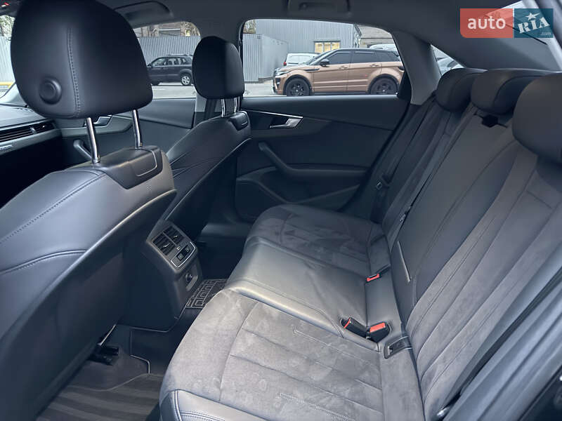 Седан Audi A4 2023 в Днепре