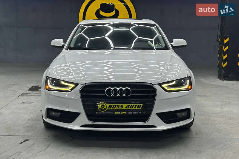 Седан Audi A4 2012 в Черновцах