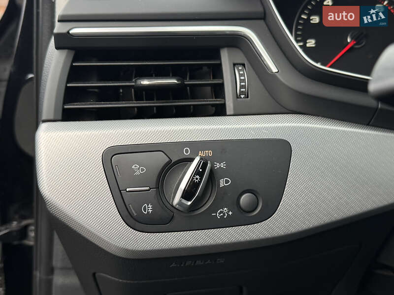 Седан Audi A4 2016 в Сумах