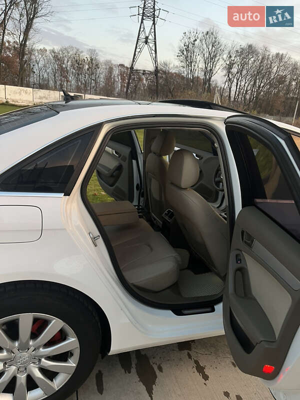 Седан Audi A4 2009 в Луцке