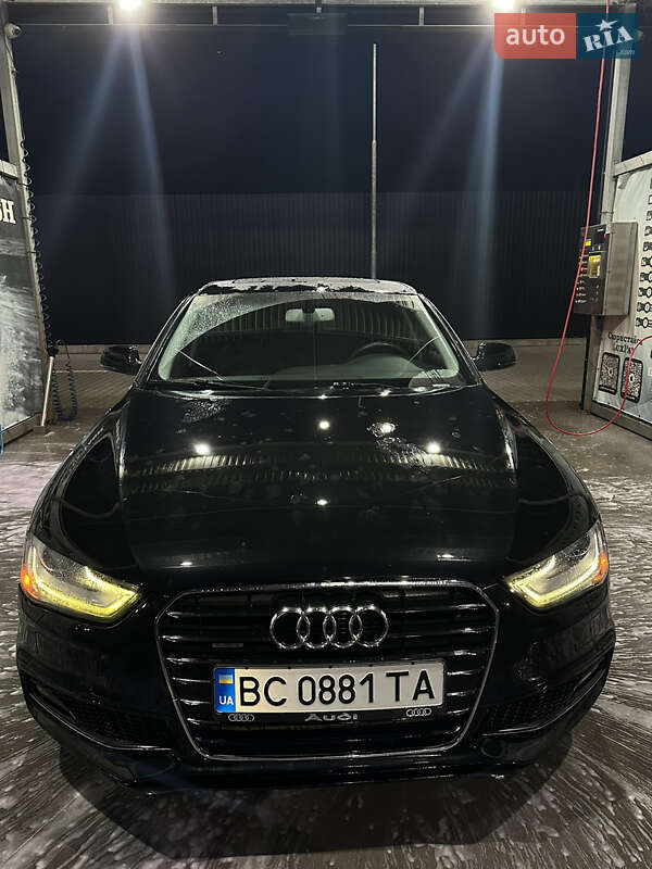 Седан Audi A4 2014 в Львові