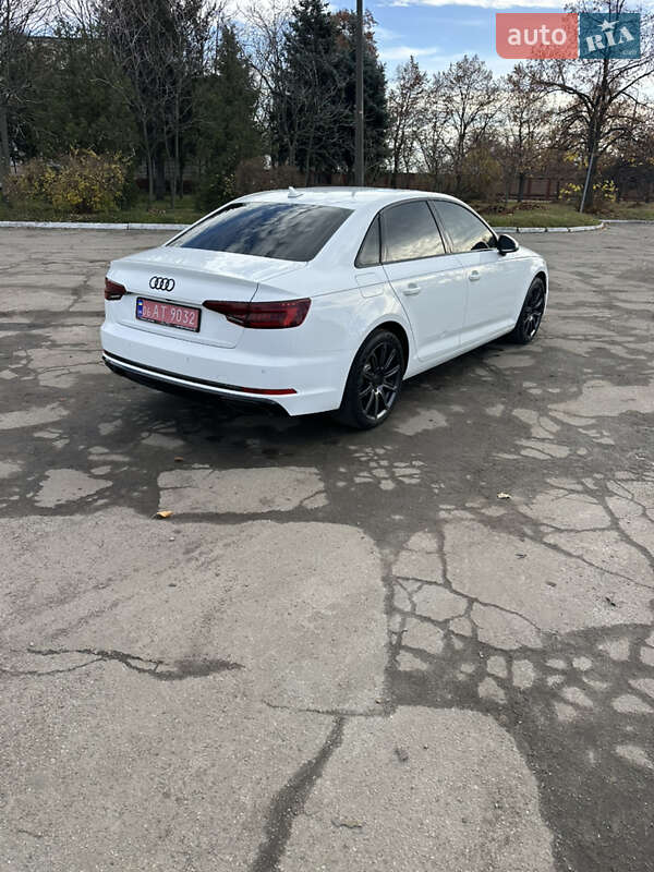 Седан Audi A4 2019 в Києві