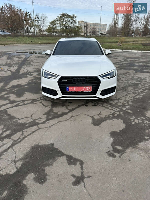 Седан Audi A4 2019 в Києві