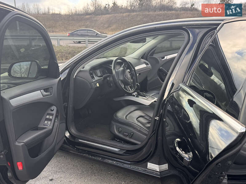 Седан Audi A4 2012 в Полтаві