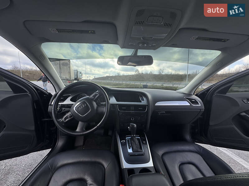 Седан Audi A4 2012 в Полтаві