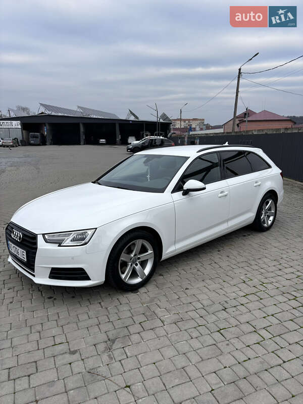 Универсал Audi A4 2018 в Мукачево