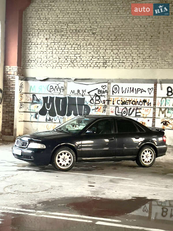 Седан Audi A4 2000 в Тернополі