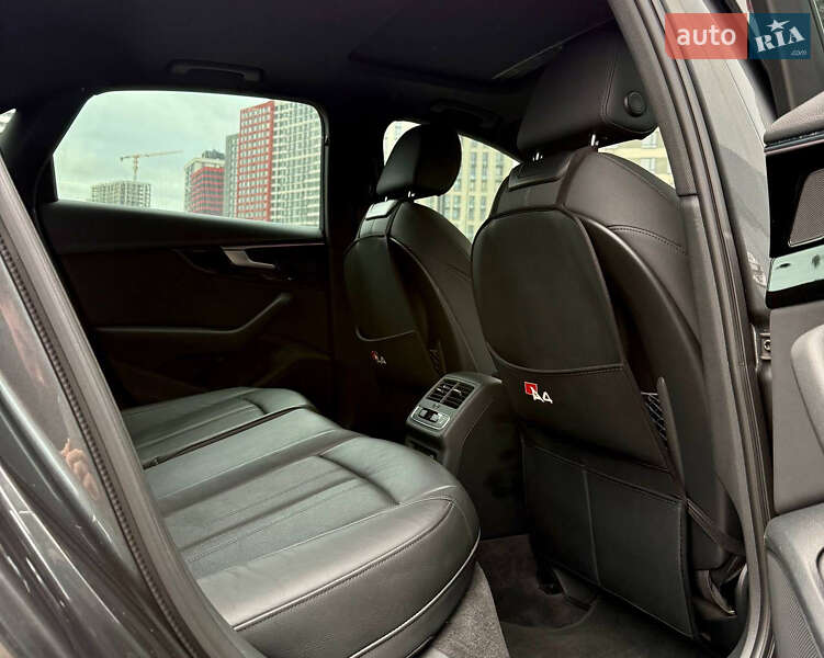 Седан Audi A4 2020 в Києві