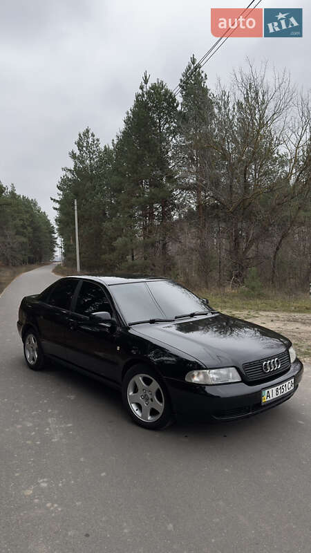 Седан Audi A4 1996 в Бородянці