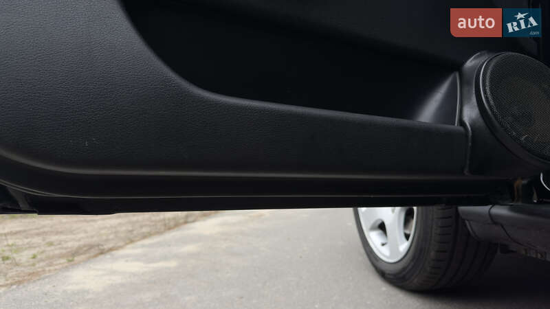 Седан Audi A4 1996 в Бородянці