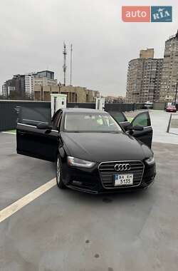 Седан Audi A4 2012 в Києві