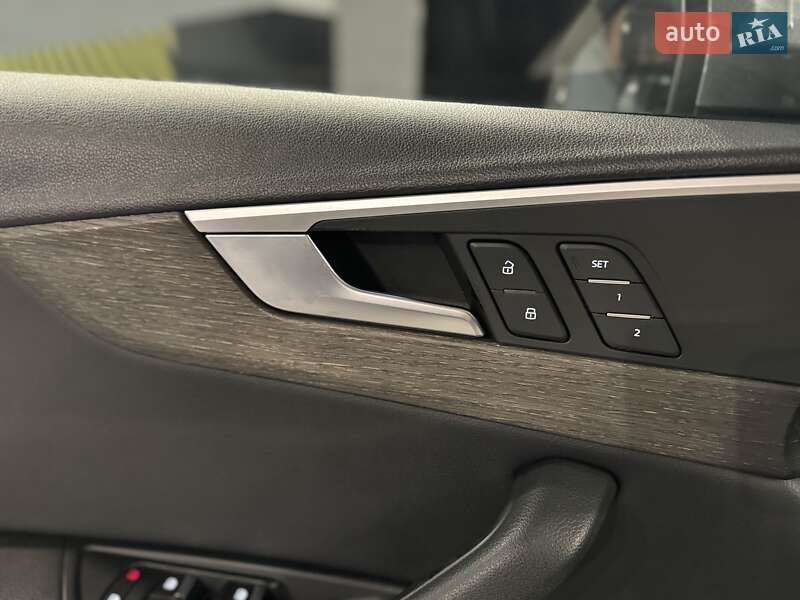 Седан Audi A4 2017 в Одесі