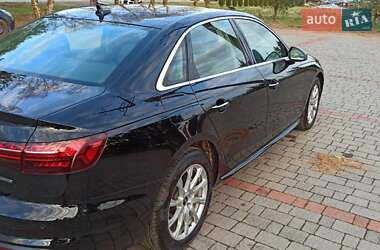 Седан Audi A4 2022 в Львове