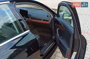 Седан Audi A4 2022 в Львове