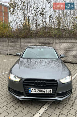 Седан Audi A4 2014 в Львові