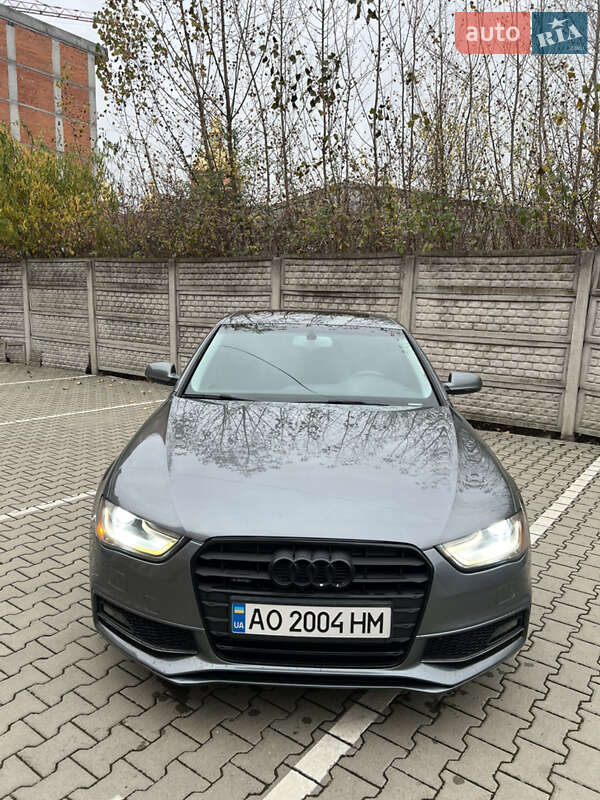 Седан Audi A4 2014 в Львові