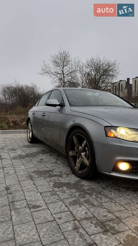 Седан Audi A4 2010 в Львове