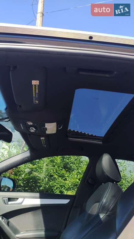 Седан Audi A4 2013 в Рівному