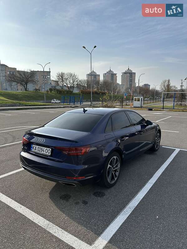 Седан Audi A4 2019 в Києві