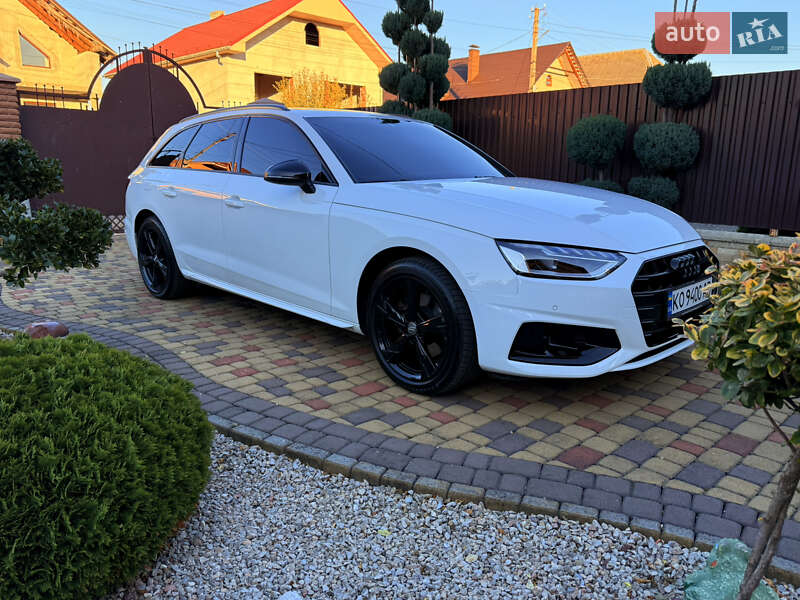 Универсал Audi A4 2022 в Мукачево