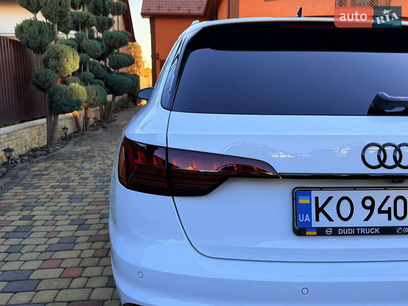 Универсал Audi A4 2022 в Мукачево
