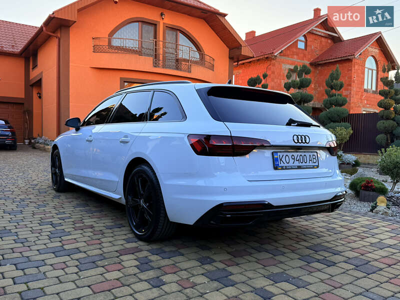 Универсал Audi A4 2022 в Мукачево