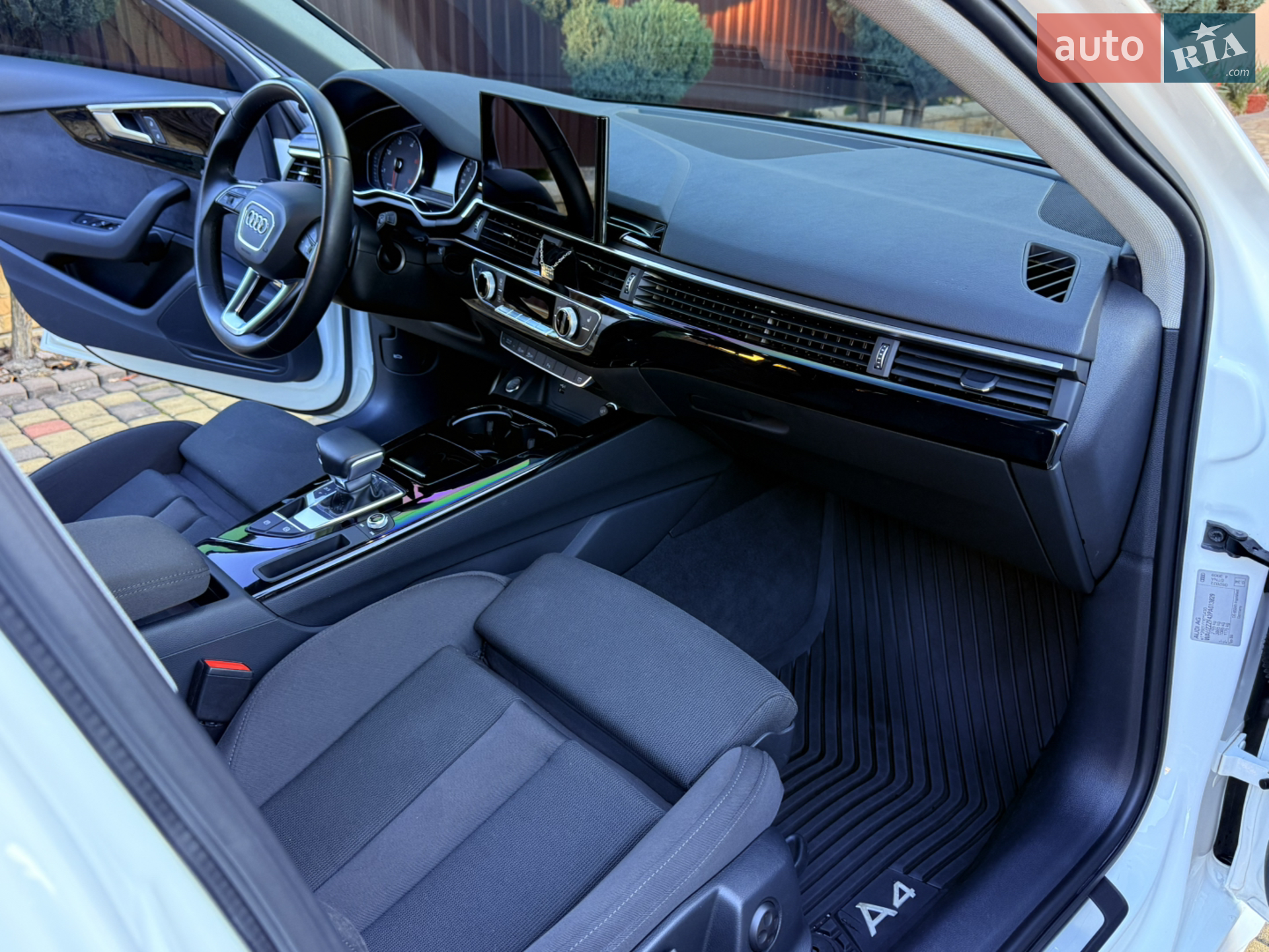 2022 Audi A4 - мініатюра 38