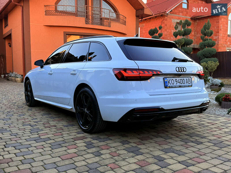 Универсал Audi A4 2022 в Мукачево