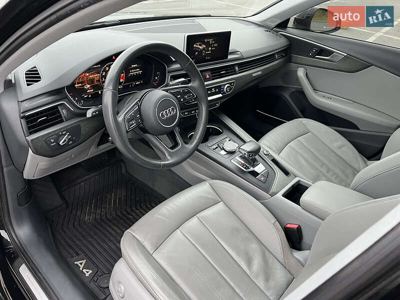 Седан Audi A4 2018 в Львові