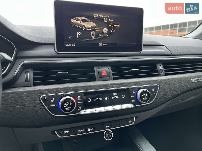 Седан Audi A4 2018 в Львові