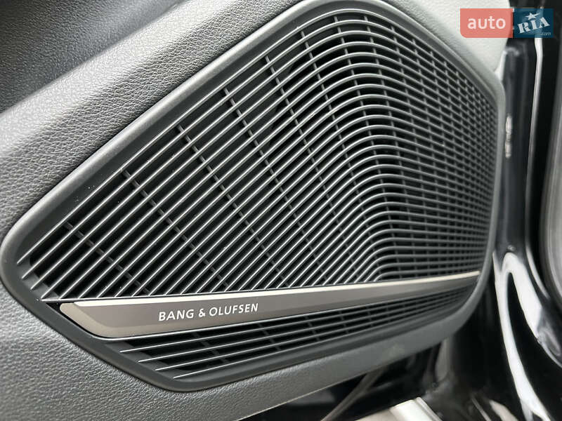 Седан Audi A4 2018 в Львові