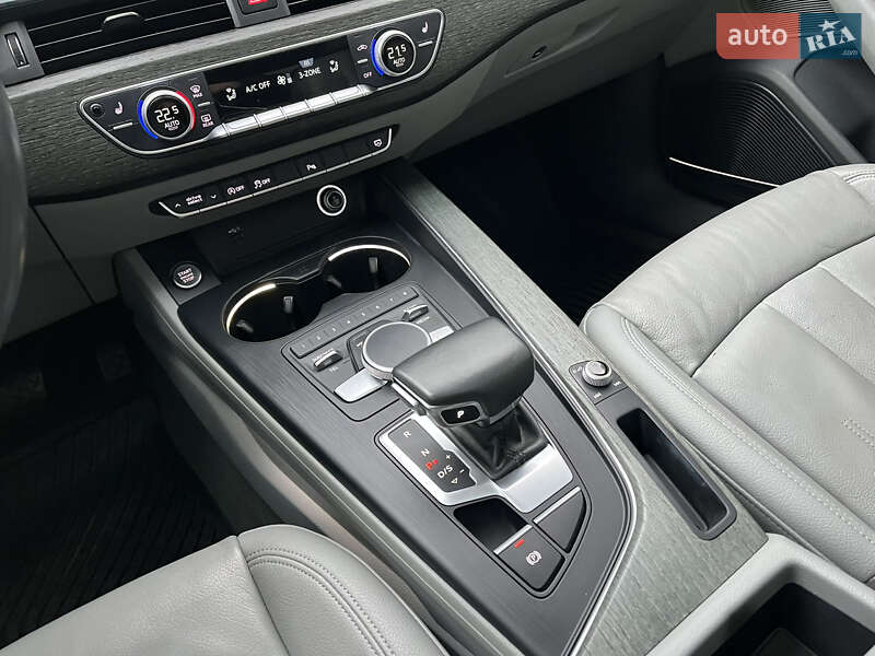 Седан Audi A4 2018 в Львові