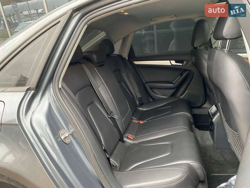 Седан Audi A4 2013 в Києві