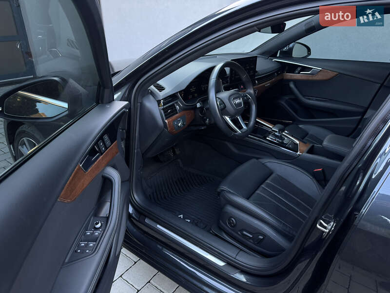 Седан Audi A4 2021 в Луцьку