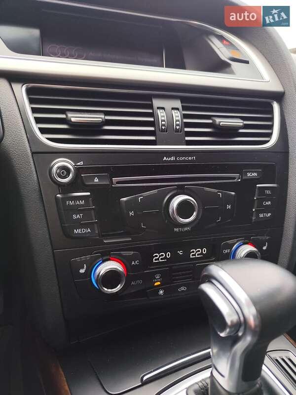 Седан Audi A4 2015 в Чернігові