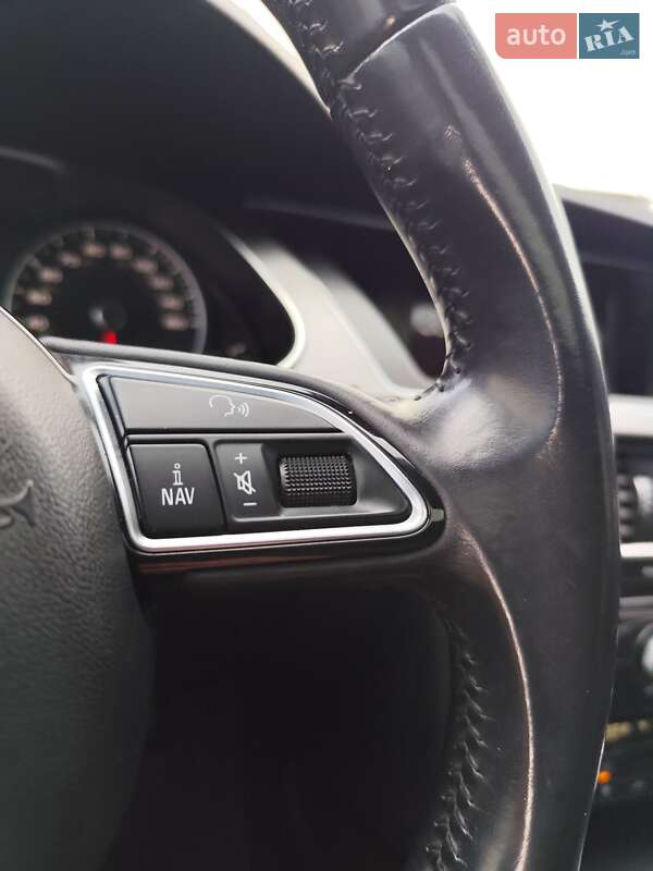 Седан Audi A4 2015 в Чернігові
