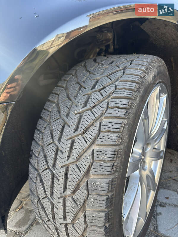 Седан Audi A4 2012 в Івано-Франково