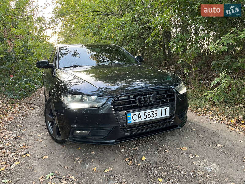Седан Audi A4 2012 в Смеле